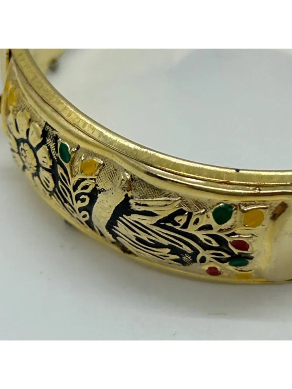 Vintage Gold Tone Floral Hinged Bangle Bracelet Enamel Detailing Embossed READ
